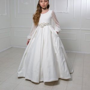 Girls white gown by Elsa Fairy